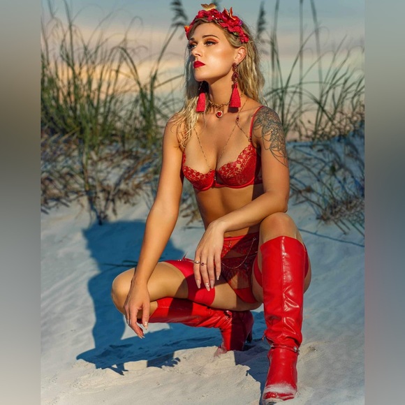 Women's Red Knee-High Boots Pointed Toe Bright Leather Heel Boots - Picture 7 of 10